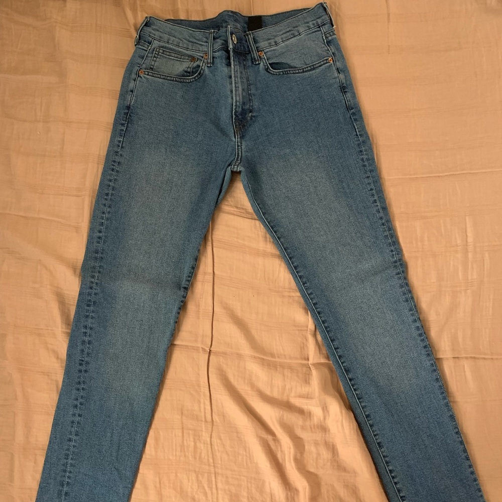 Skinny blue jeans